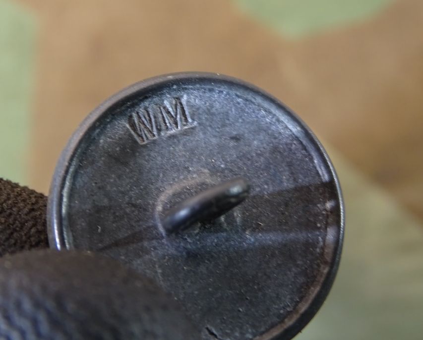 2 Serganten Knöpfe, Würtemberg, feldgrau ca. 24,5 mm