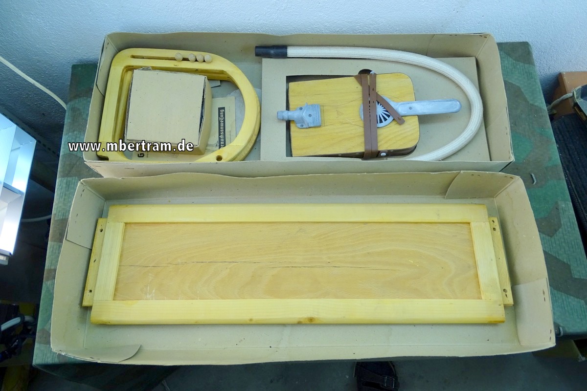 13511-185a7aed07328a2 Komplettes Luftschutz Gasbettchen in Originalkarton mit Zubehör
