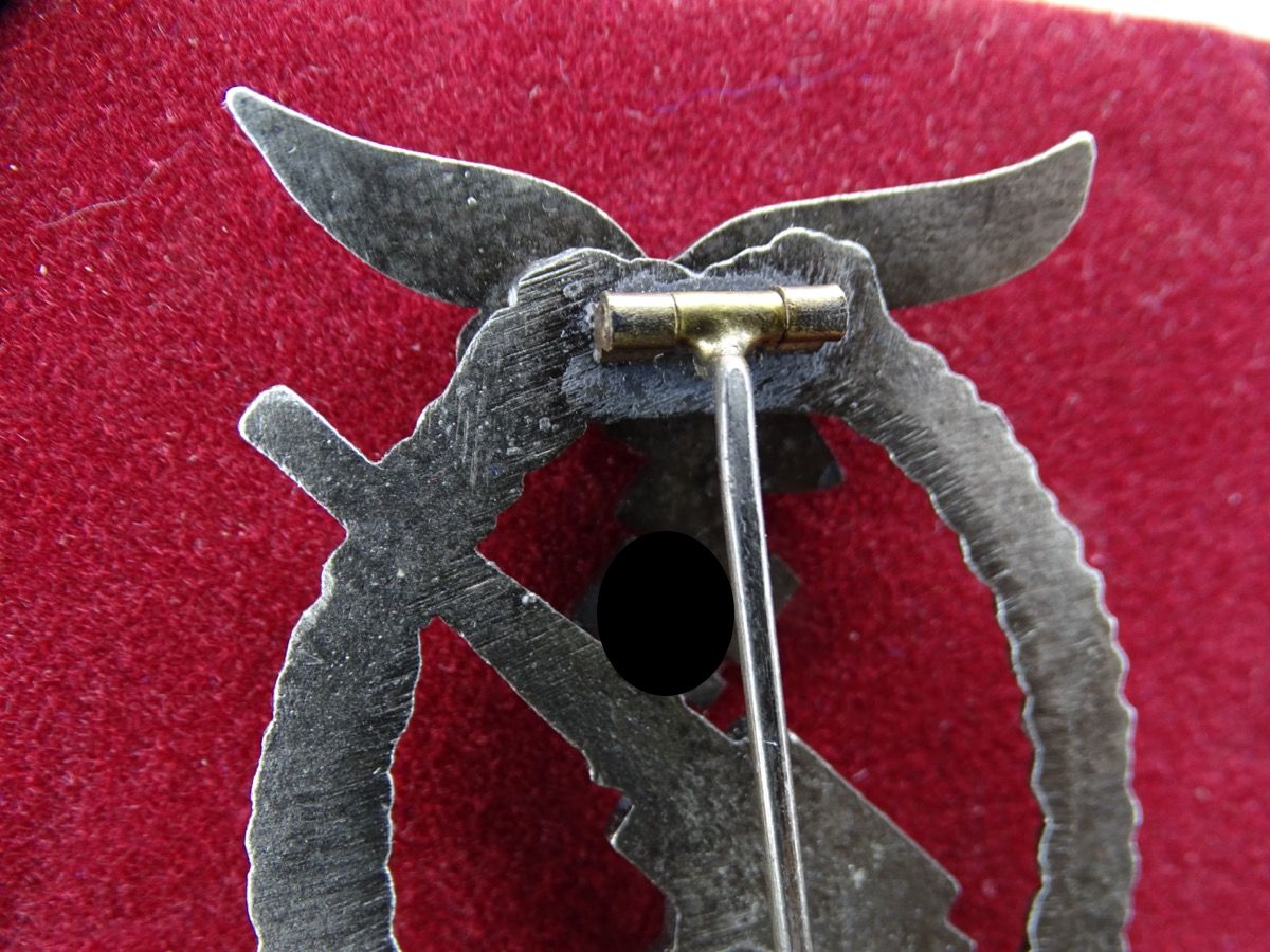 Kampfabzeichen der Flakartillerie der Luftwaffe / Flakkampfabzeichen, Feinzink, späte Fertigung um 1945