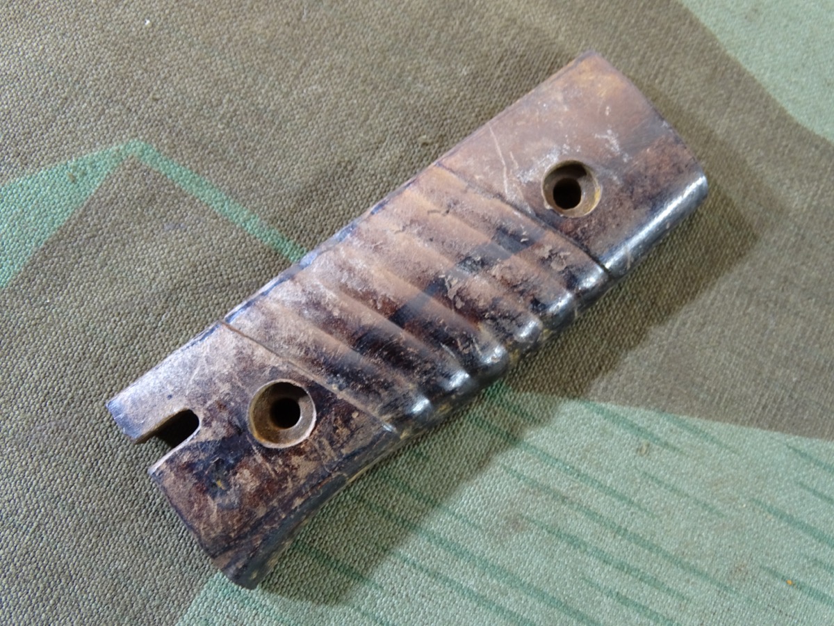 Bakelit Griffschale für Wehrmachts Seitengewehr 98/84 