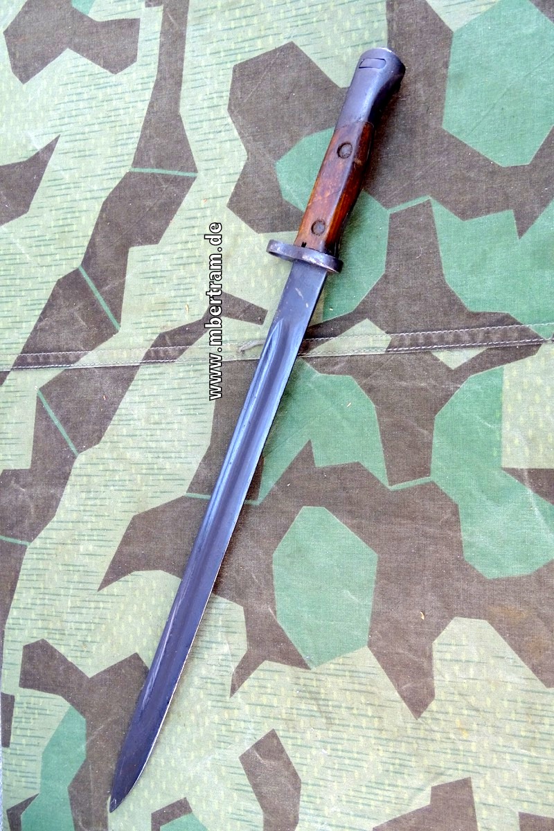 Langes Seitengewehr, uns unbekannt, wohl Variante des  M 98/22, ohne Scheide