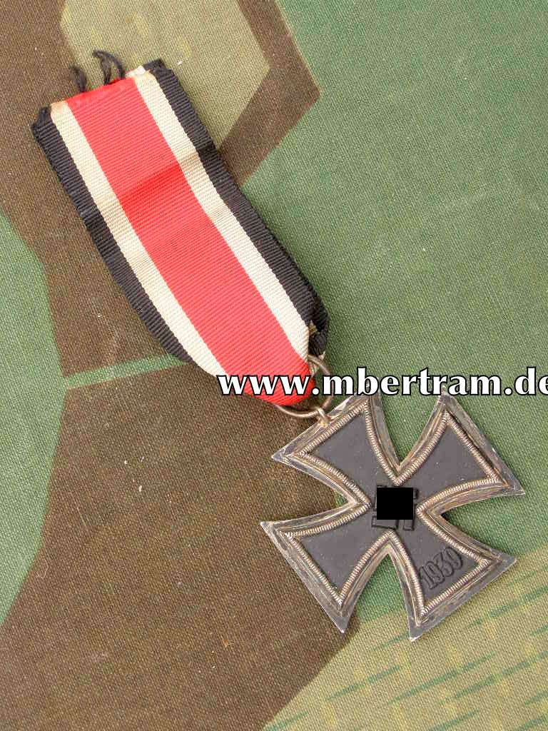 Eisernes Kreuz 1939 2. Klasse am Bandabschnitt, o.Hst.