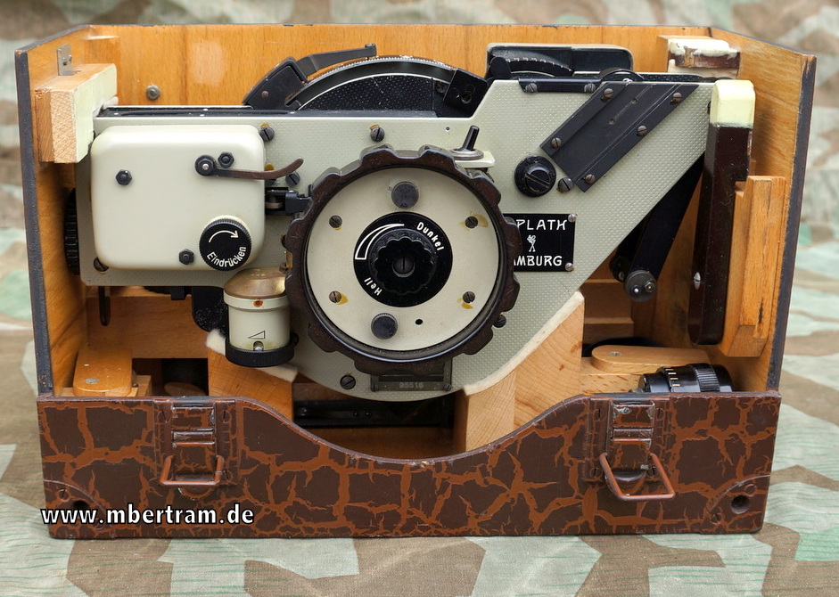 Luftwaffe Libellenoktant zur Standortbestimmung im Kasten