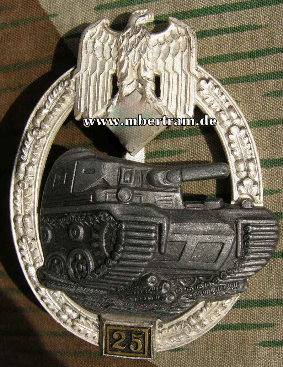 Panzerkampfabzeichen in Silber "25" Feinzink, Hersteller JFS, ohne Marke, TOP Zustand