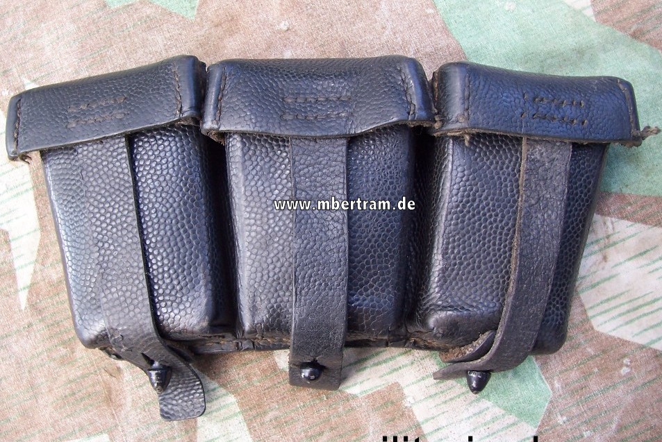 3er K98 Patronentasche Hersteller : DLU 1943 = Ewald Lüneschloss, Solingen 1943