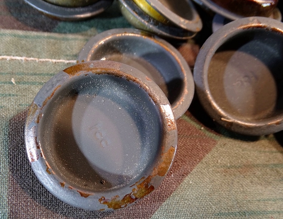 Wehrmacht : Unterer Verschlussdeckel für Gasmaske Filter FE 41 / FE 42