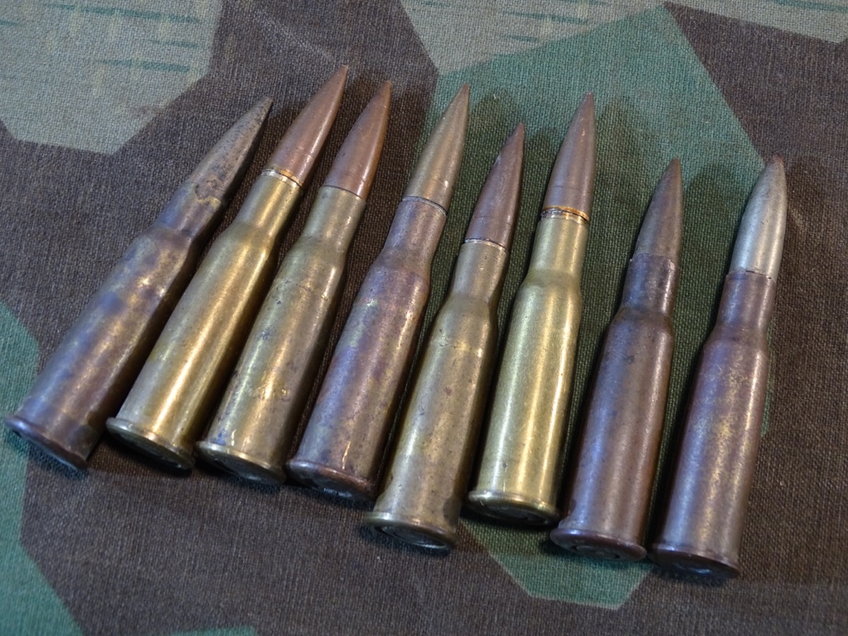 8 Stück Deko Patronen 1. /2. Weltkrieg, cal. 8x50 Lebel Modell M 1886. 1907, 1912, 1914
