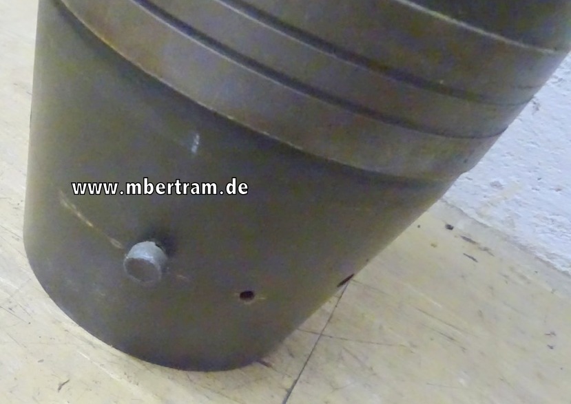 15421-259b690c71edb4 NATO 155 mm Granate, Illuminaten / Schlachtfeldbeleuchtung mit Transporthaken, 30Kg