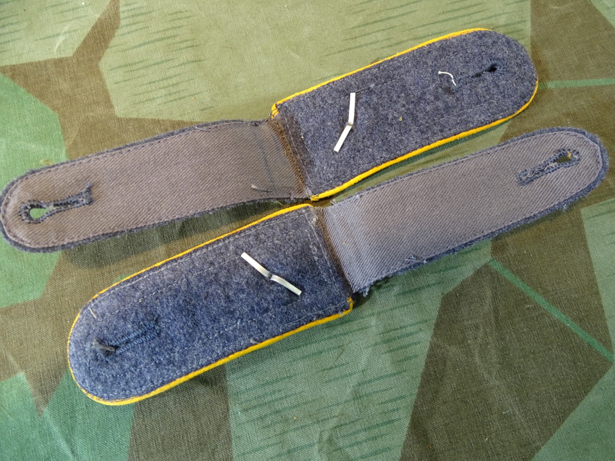 Effektensatz Feldwebel der Luftwaffe, fliegende Truppe, Kragenspiegel, Brustadler, Schulterklappen
