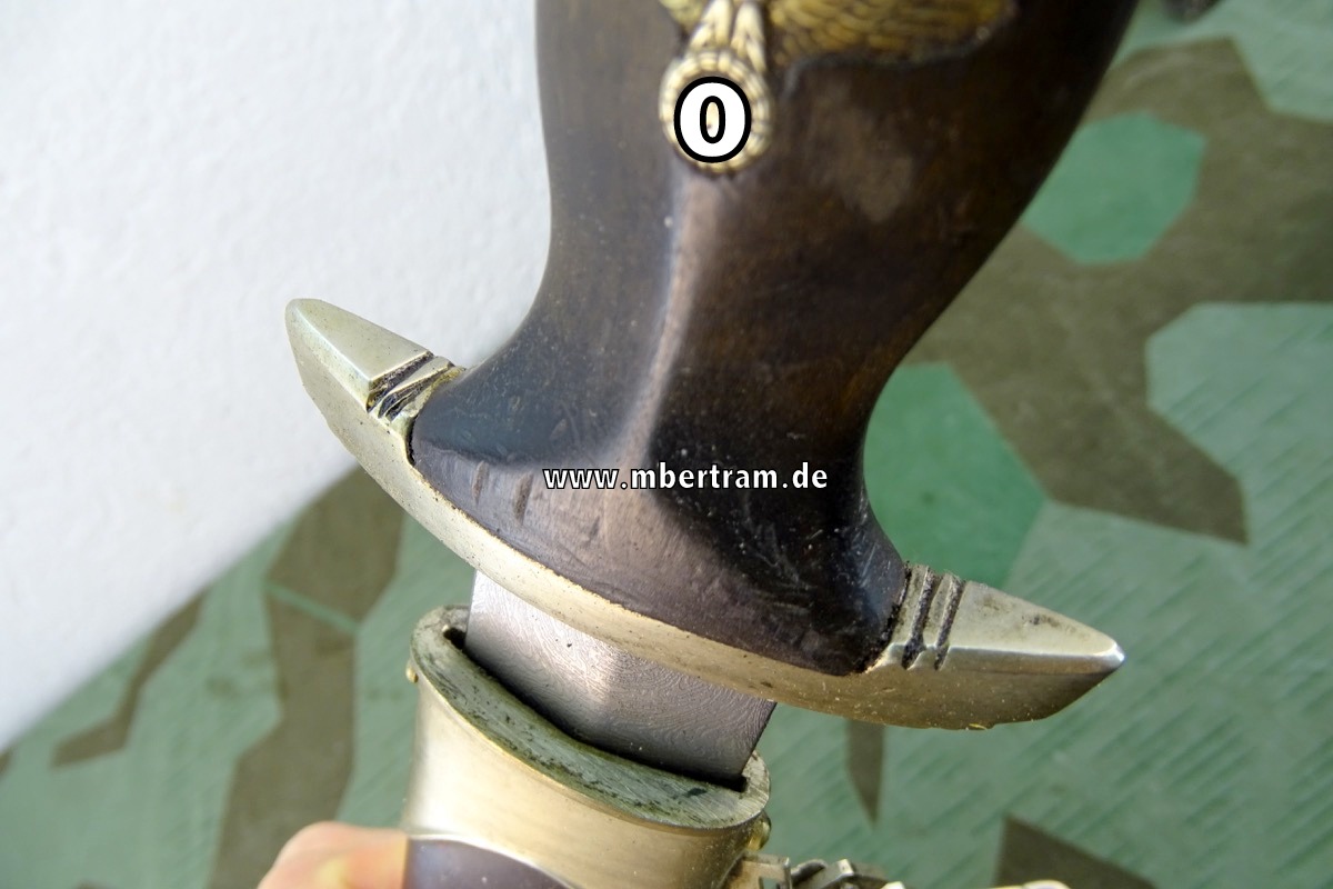 17529-28 Frühe Teilreplik: SS Ketten Ehrendolch mit geätzter, vergoldeter Klinge, Eickhorn