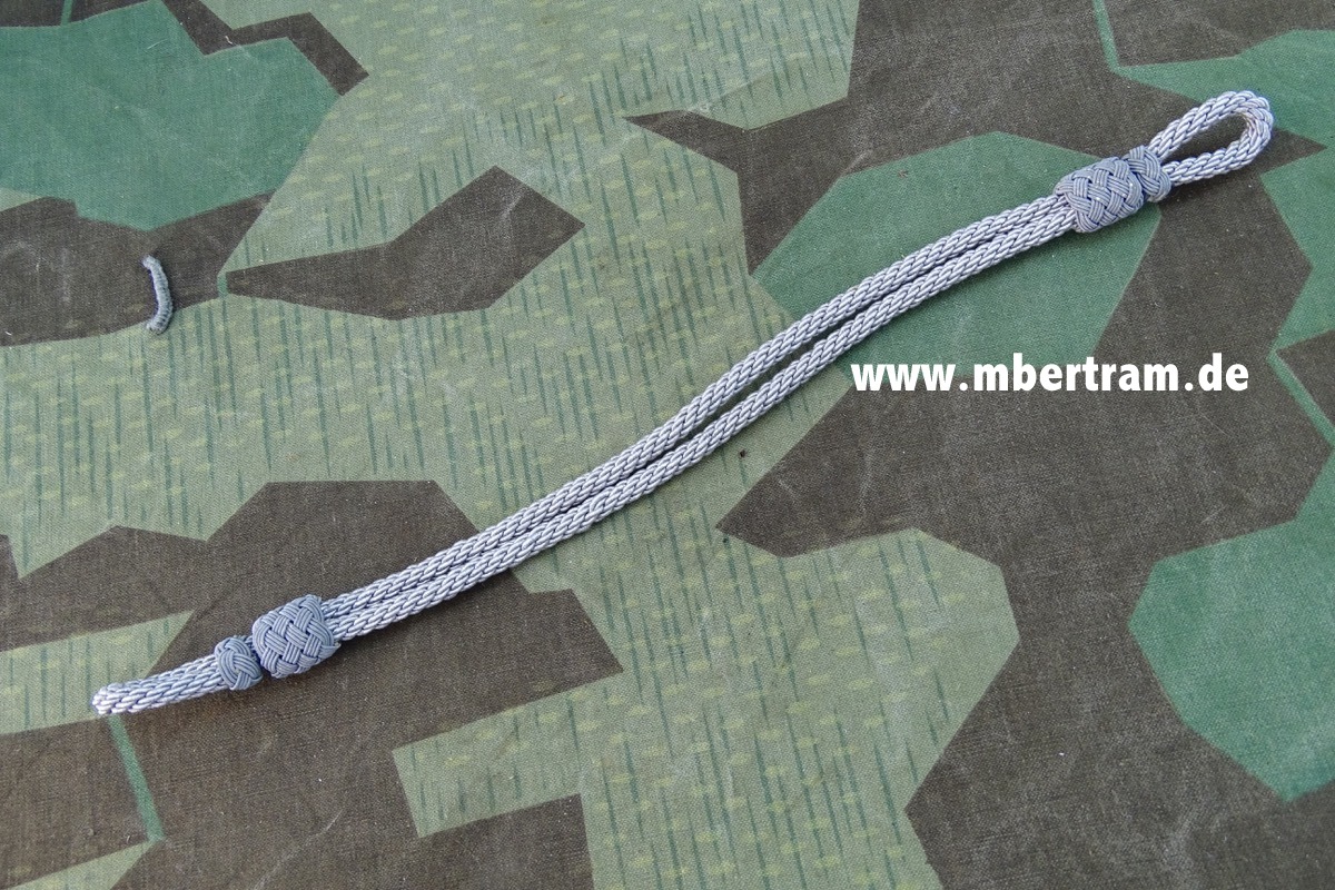 Wehrmacht Mützenkordel für die Offizierschirmmmütze Metallgepinst, 33cm