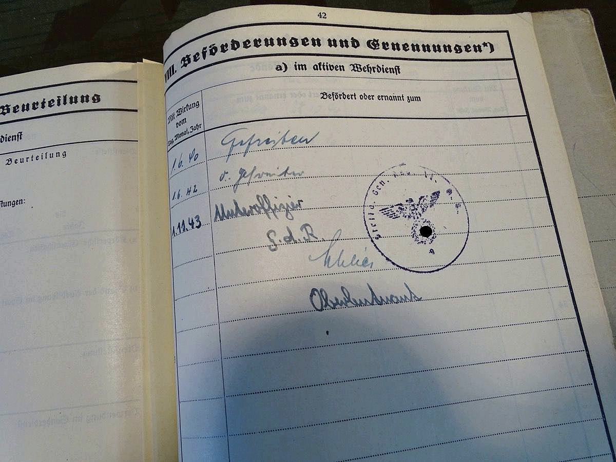 Wehrstammbuch Gefr. Heinz T. Panzer. Gren E. Btl. 4 Wehrstammbuch Gefr. Heinz T. Panzer. Gren E. Btl. 4