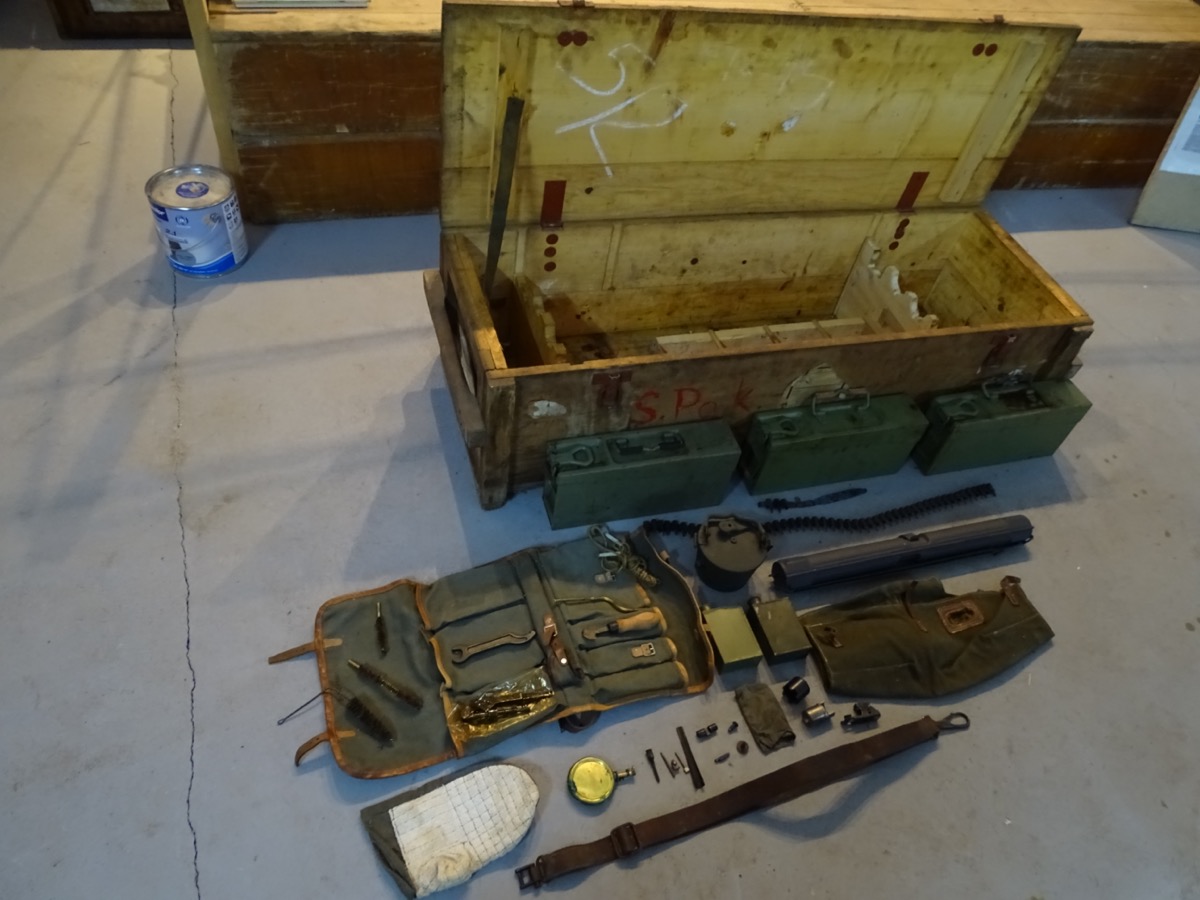 Original Waffenkiste für 2 Stück MG 42/53 mit Zubehörsatz ( Ohne MG ), Abholpreis
