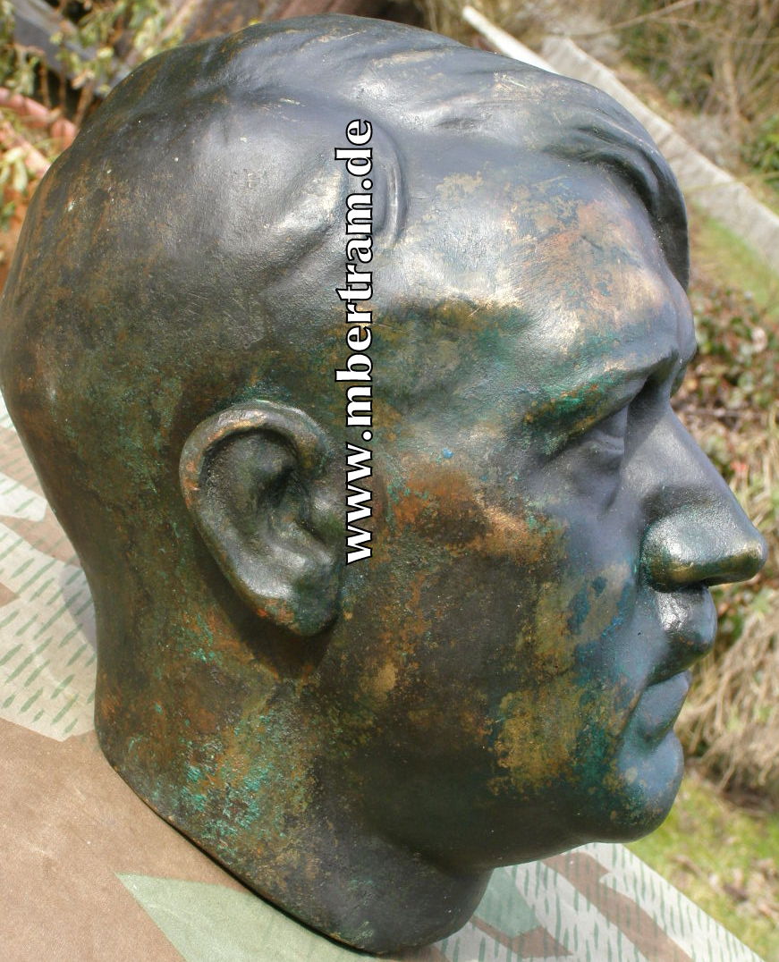 Adolf Hitler - große Bronzebüste, fast 1:1, signiert "Th. Linz"