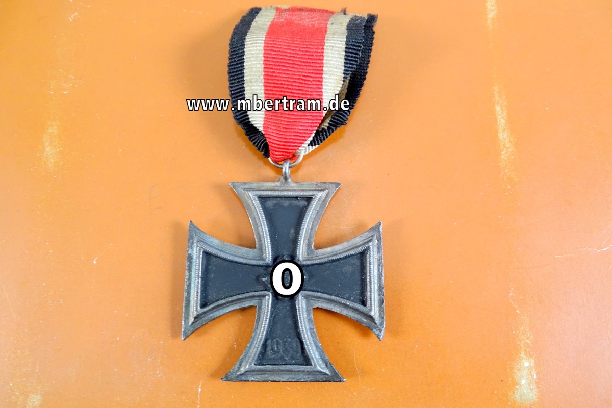 Replik: Eisernes Kreuz 2. Klasse 1939 mit Band