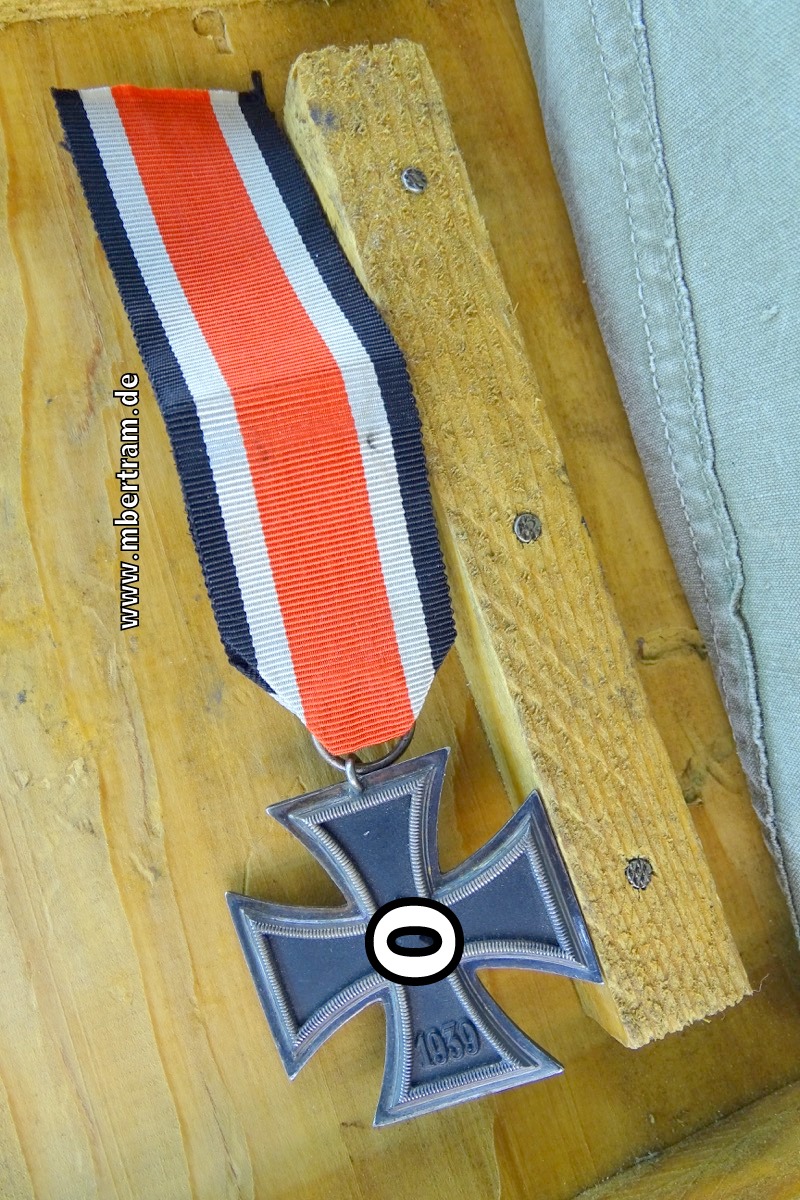 Eisernes Kreuz 1939 2. Klasse, ohne Hersteller im Ring, sehr schöner Zustand