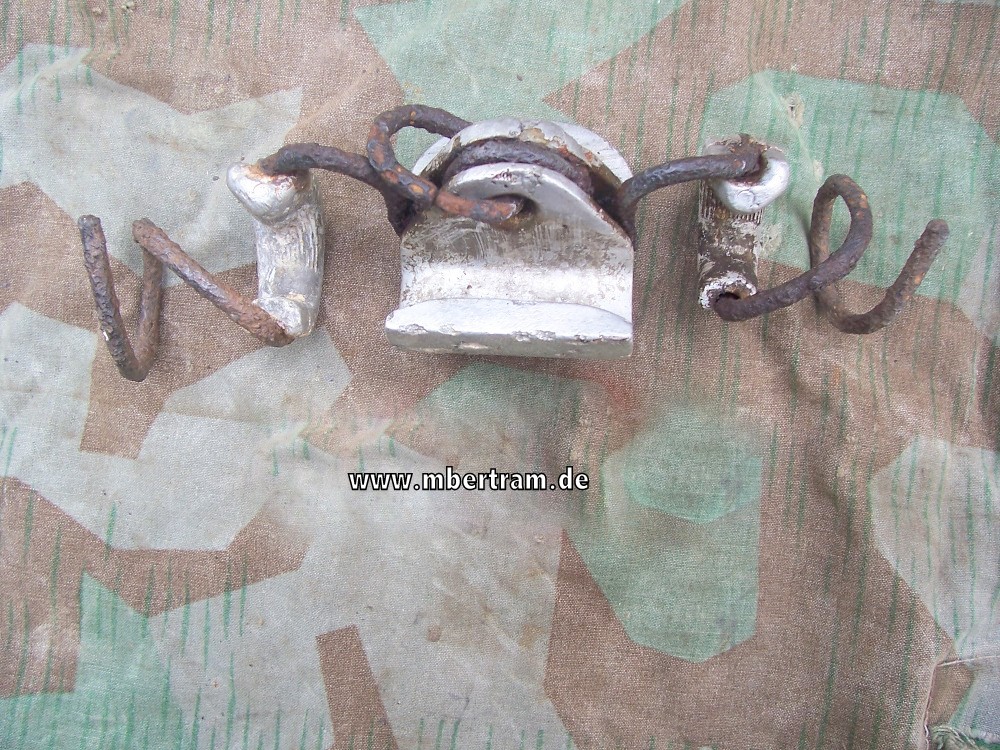 WH/Flak-Kabelhalter mit Stempel 1940