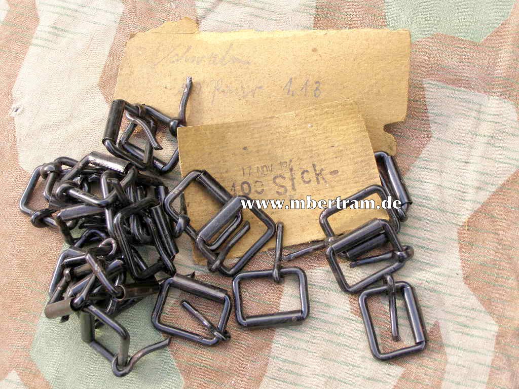 Wehrmacht / Waffen SS: 2x große Dornschließen 1942
