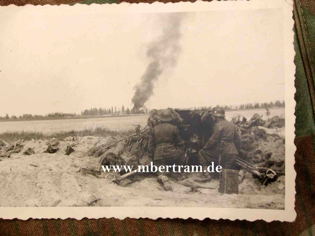 Foto - Wehrmachts Feldgeschütz im Kampf