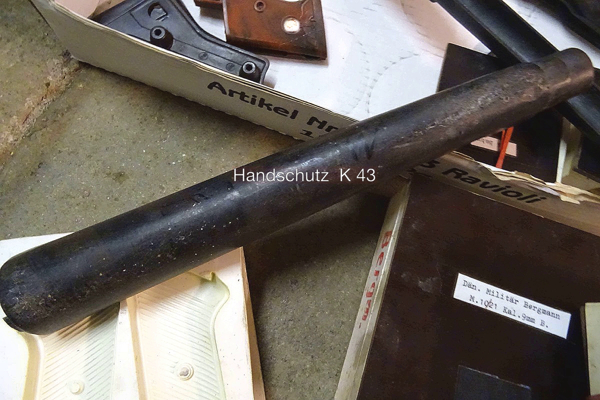 20071-7pf6quKLnydheT 135 Gussformen für historische Pistolen und MP / MG Griffschalen , komplettes Gewerbe