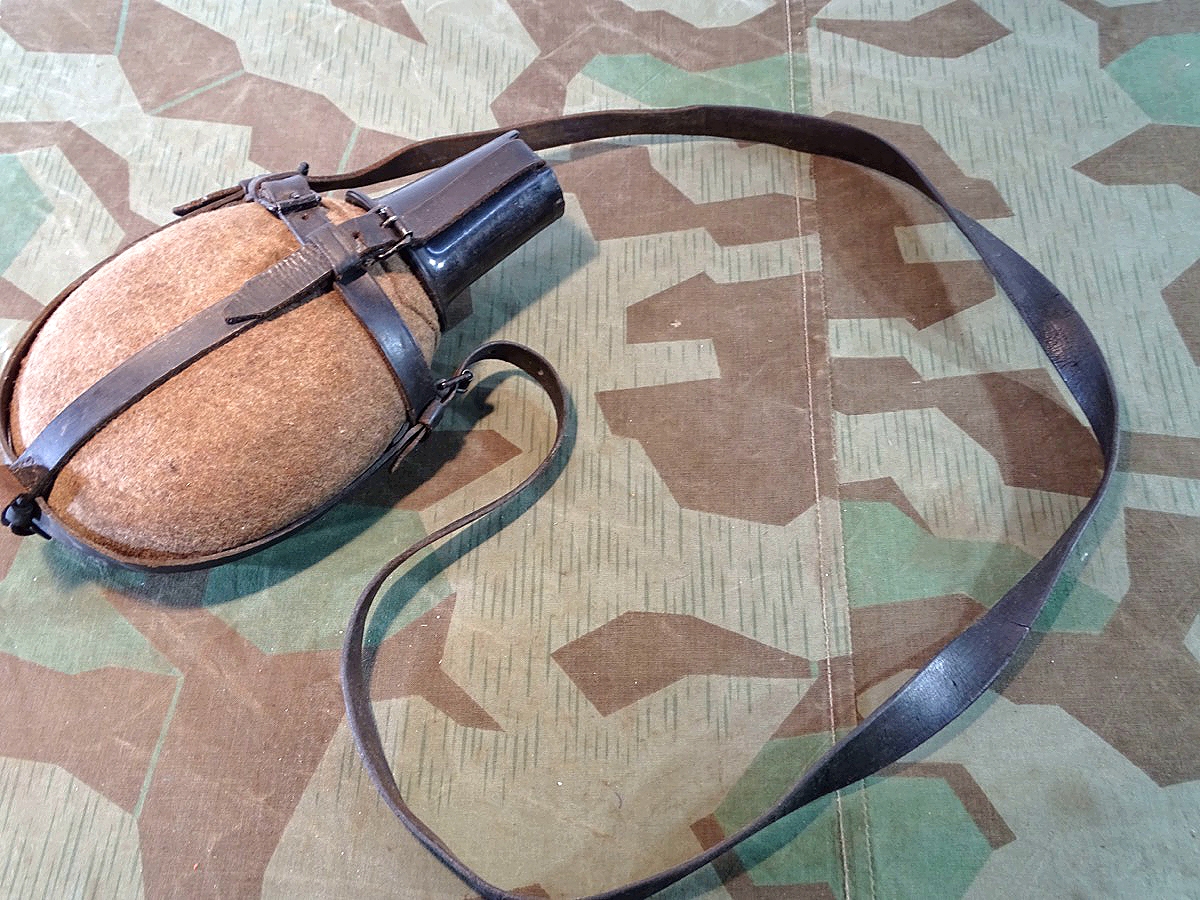 Wehrmacht /Waffen-SS: 1l Labeflasche für Gebirgsjäger, Kavallerie u. Sanitäter ESB 40