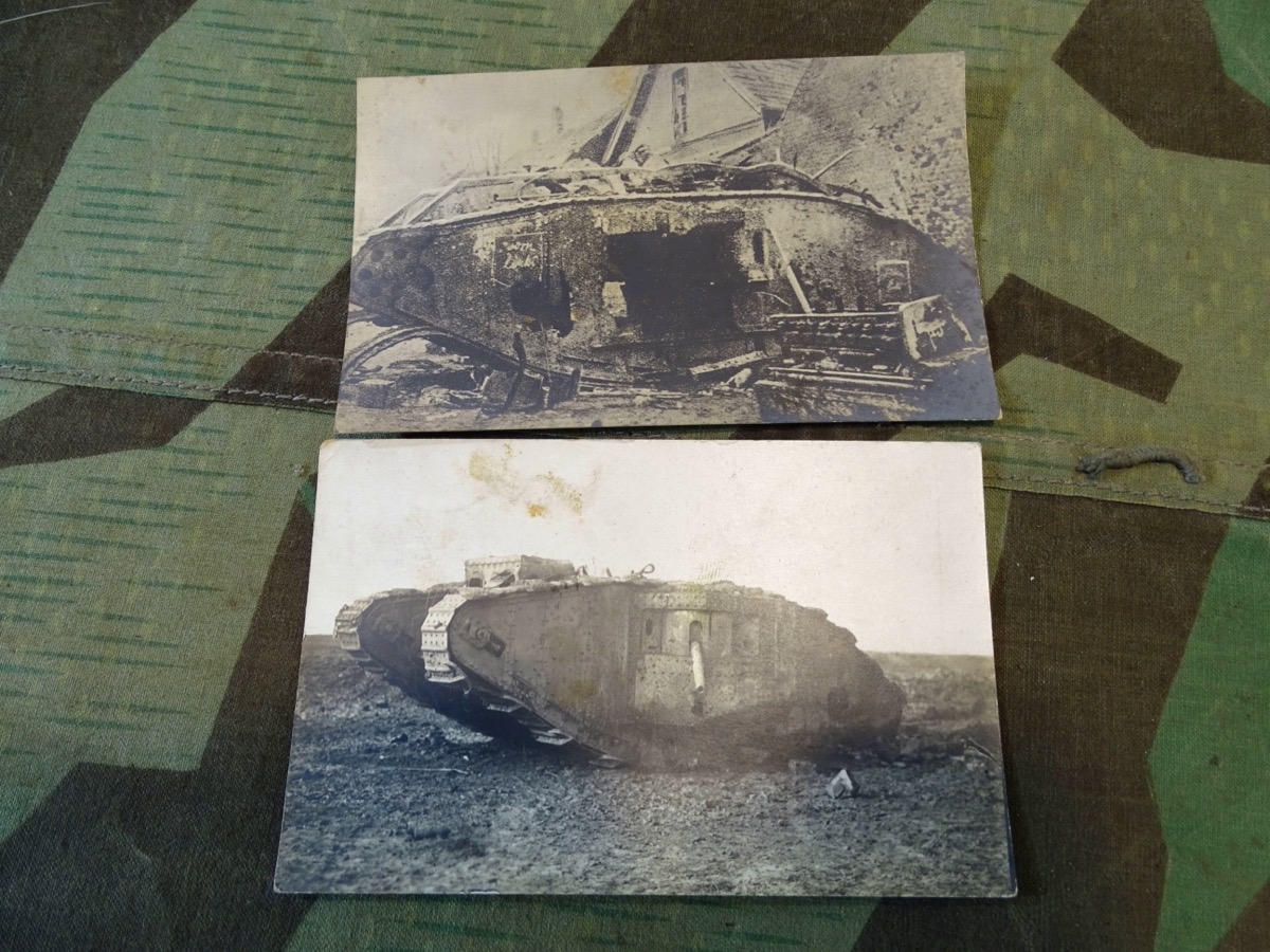 2 Foto Postkarten zerschossener Panzer 1. Weltkrieg. Cambrai 1917-18, I.R. 358 Nachr. Abt. 