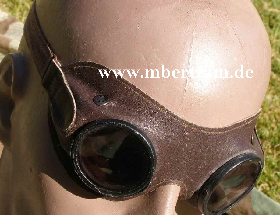 Wehrmacht Staubbrille/Kradfahrerbrille, braunes Leder, getönt