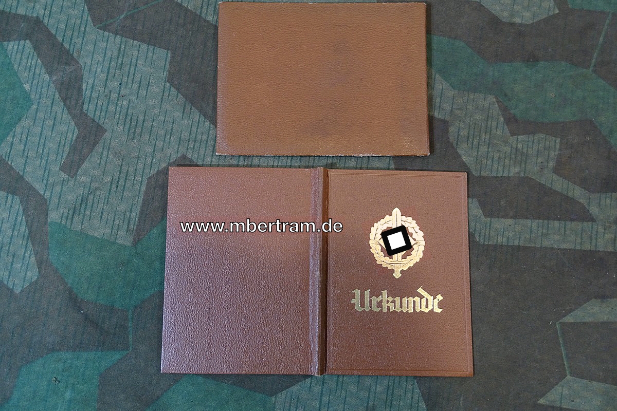 20361-1 Urkundenheft SA Sportabzeichen bronze mit Hülle, sehr schöner Zustand.