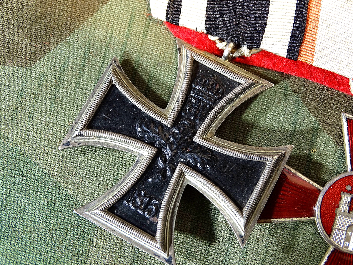 3er Ordenspange: EK 2 1914, Hanseatenkreuz Hamburg, Ehrenkr. f. Frontkämpfer