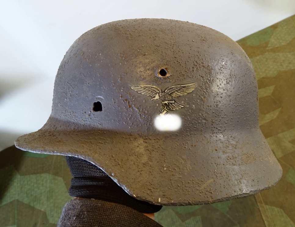 Wehrmachts Stahlhelm Glocke M 35 mit LW Adler 1. Modell. Restauriert