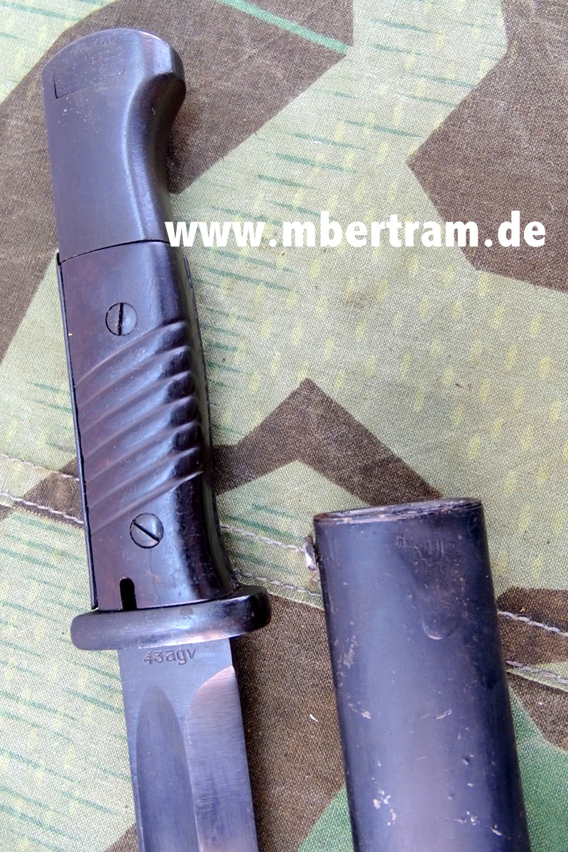 Seitengewehr SG  84/98, Bakelit Griffschalen, Hst. " 43 agv" Berg & Co Sg-Ohligs