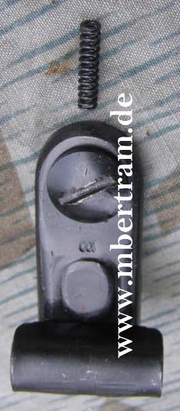 WEHRMACHT MG 42 Deckelriegel mit Schraube u Feder.