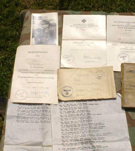 Dokumente: 2.Pz.Gren.Rgt.114. Soldbuch, Emarke, Urkunden