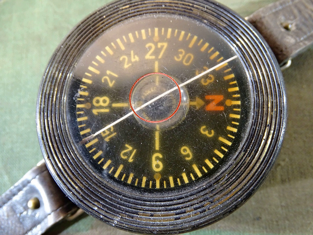Luftwaffe Armbandkompass AK 39, " FL Nummer 23235,  Funktionsfähig