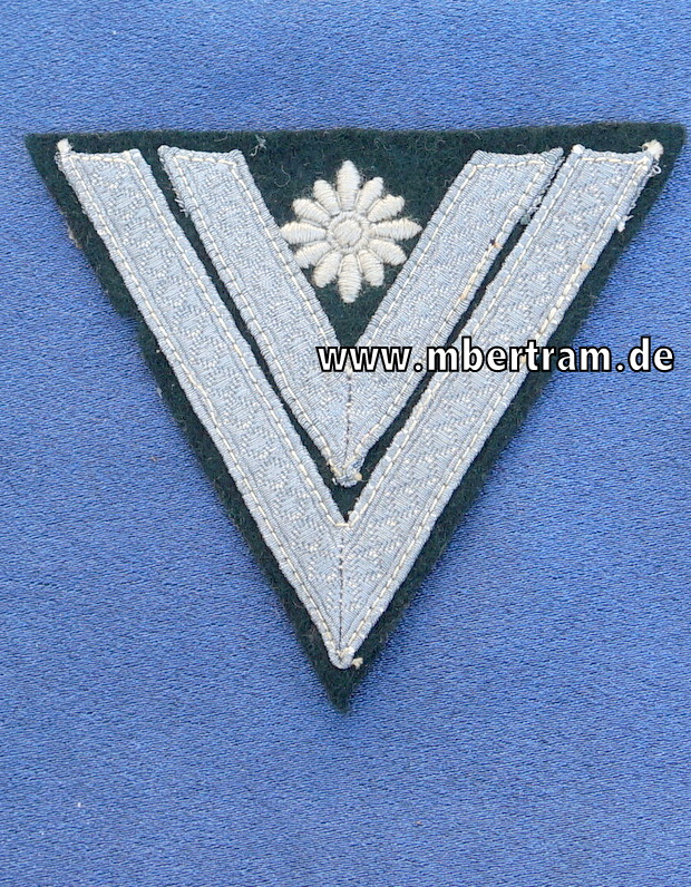 Ein Ärmelabzeichen Wehrmacht Heer für Oberstabsgefreiten
