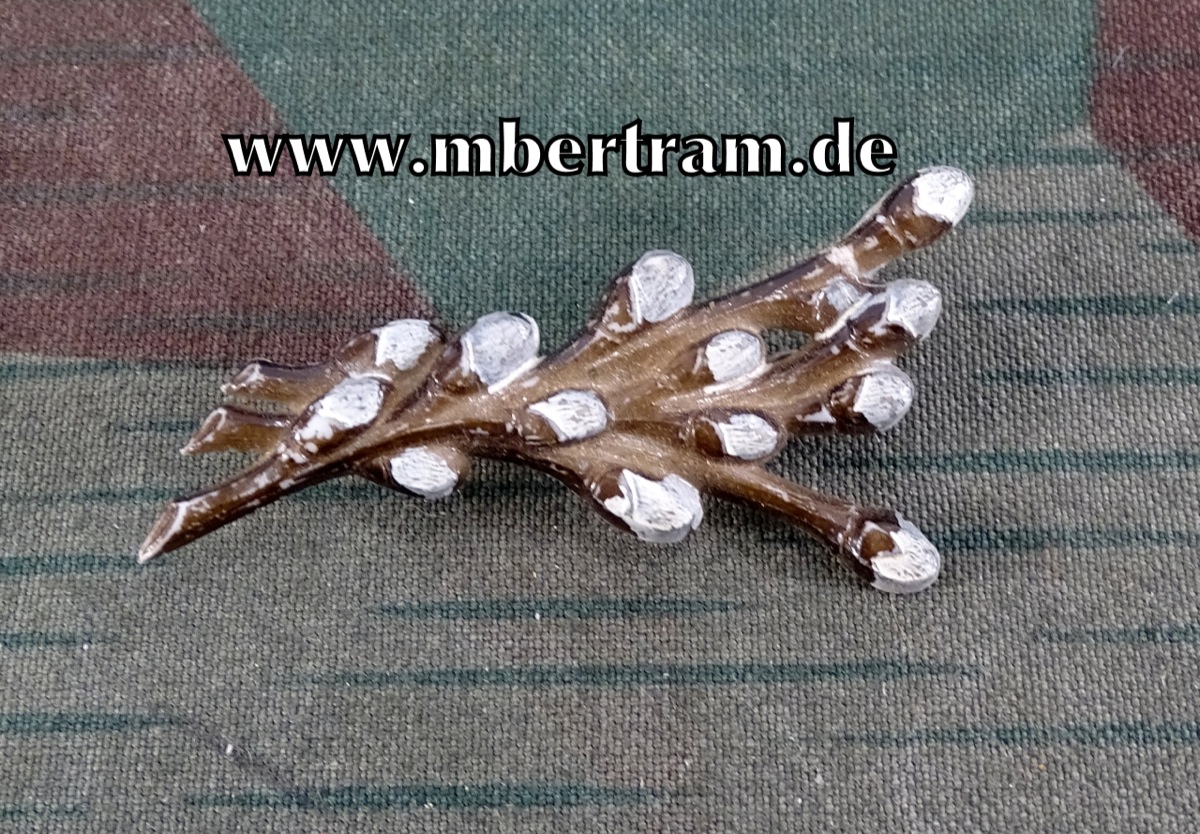 WHW - Gau 12 : Köln-Aachen 1942 , Kunststoffabzeichen Weidenkätzchen