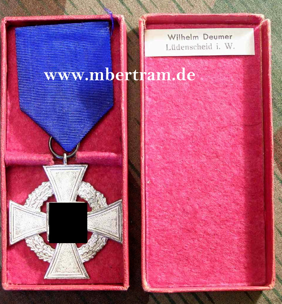 TREUDIENST- EHRENZEICHEN 25 JAHRE IN SILBER, ETUI
