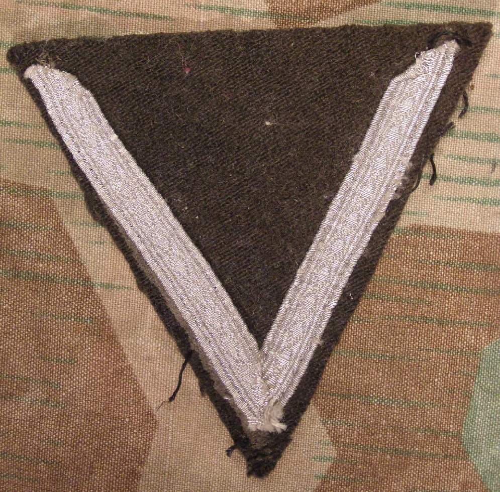 Ärmelwinkel Wehrmacht Obergefreiter, dunkelgrüner Stoff