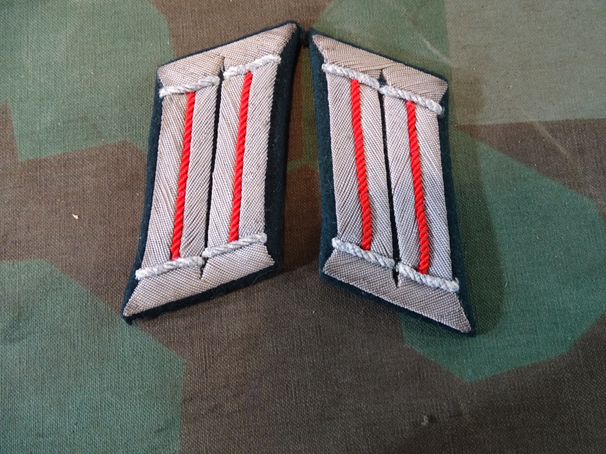 Paar Kragenspiegel Offizier Wehrmacht Heer Artillerie für die Feldbluse, sehr schön erhalten