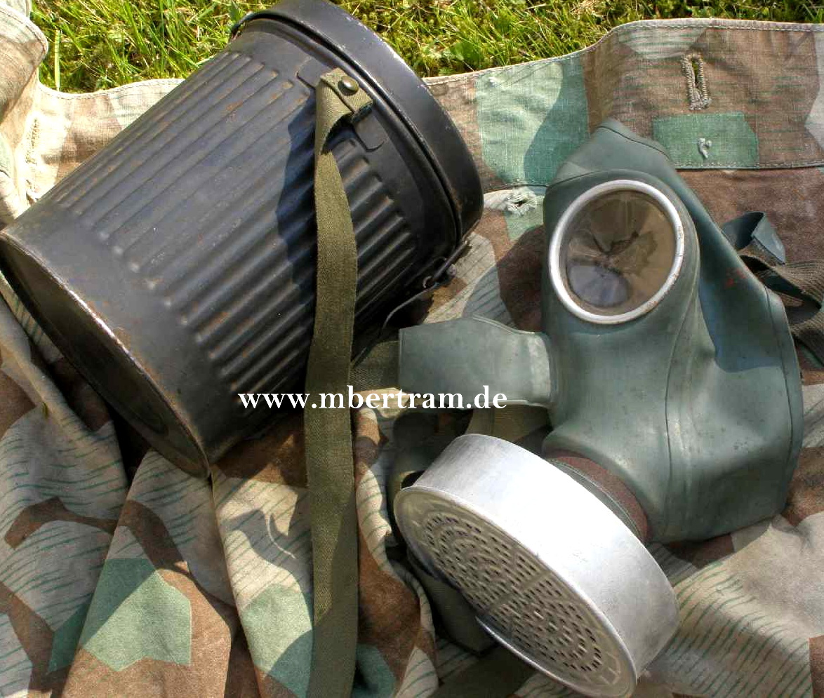 LS Gasmaske, Filter, gerippte blaue Dose f. Luftschutzwarte