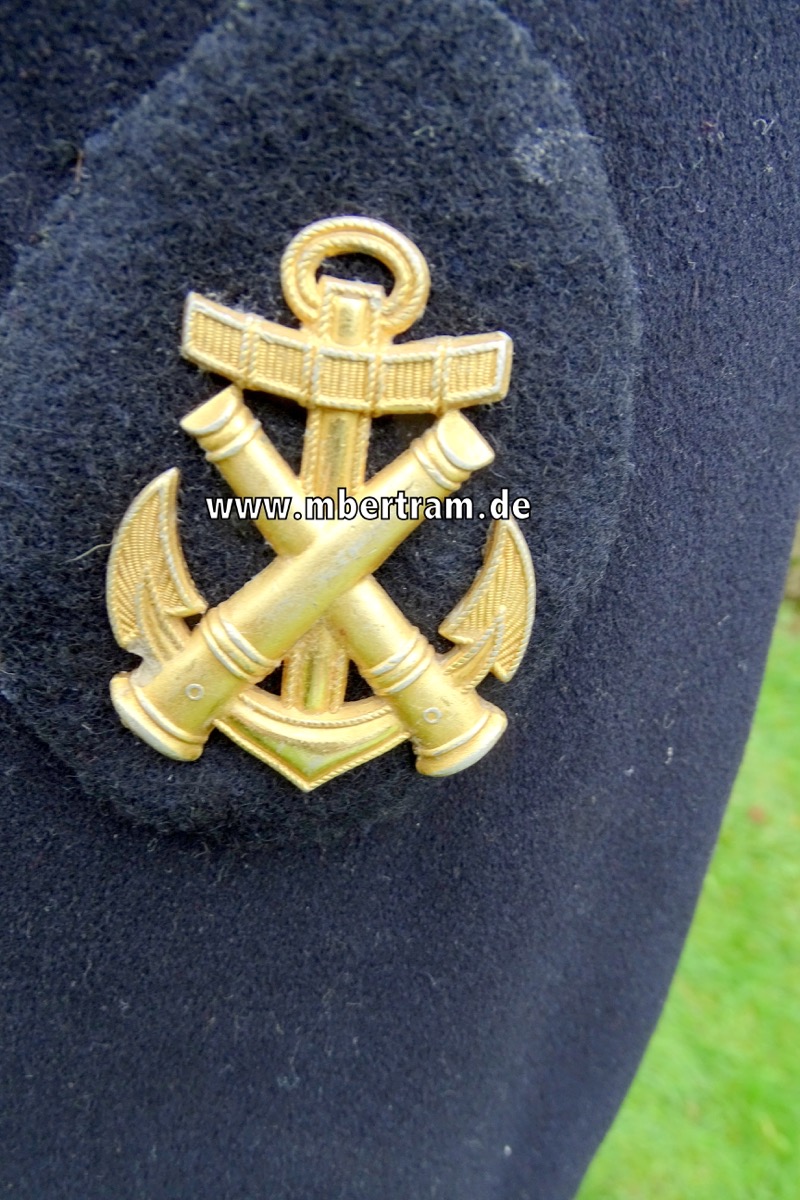2385-85a0d81f9143ef KM dunkelblaue Paradejacke, Feuerwerkersmaat, um 1937.