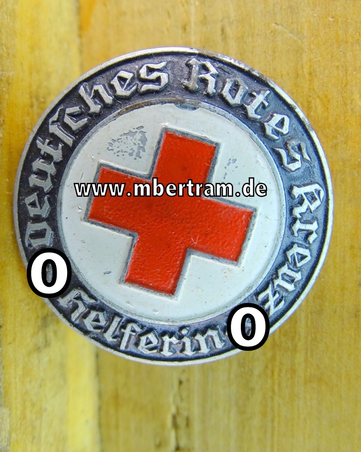 Deutsches Rotes Kreuz ( DRK ),  Brosche für " Helferin ", 2. Form, Feinzink, lackiert