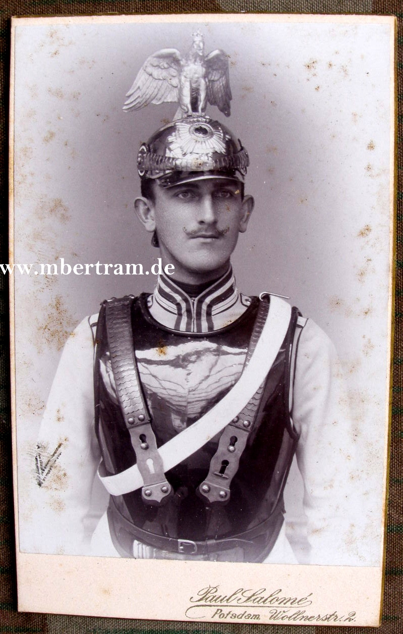 Foto Garde-Kürassier-Rgt. um 1900. Kürass, Helm...