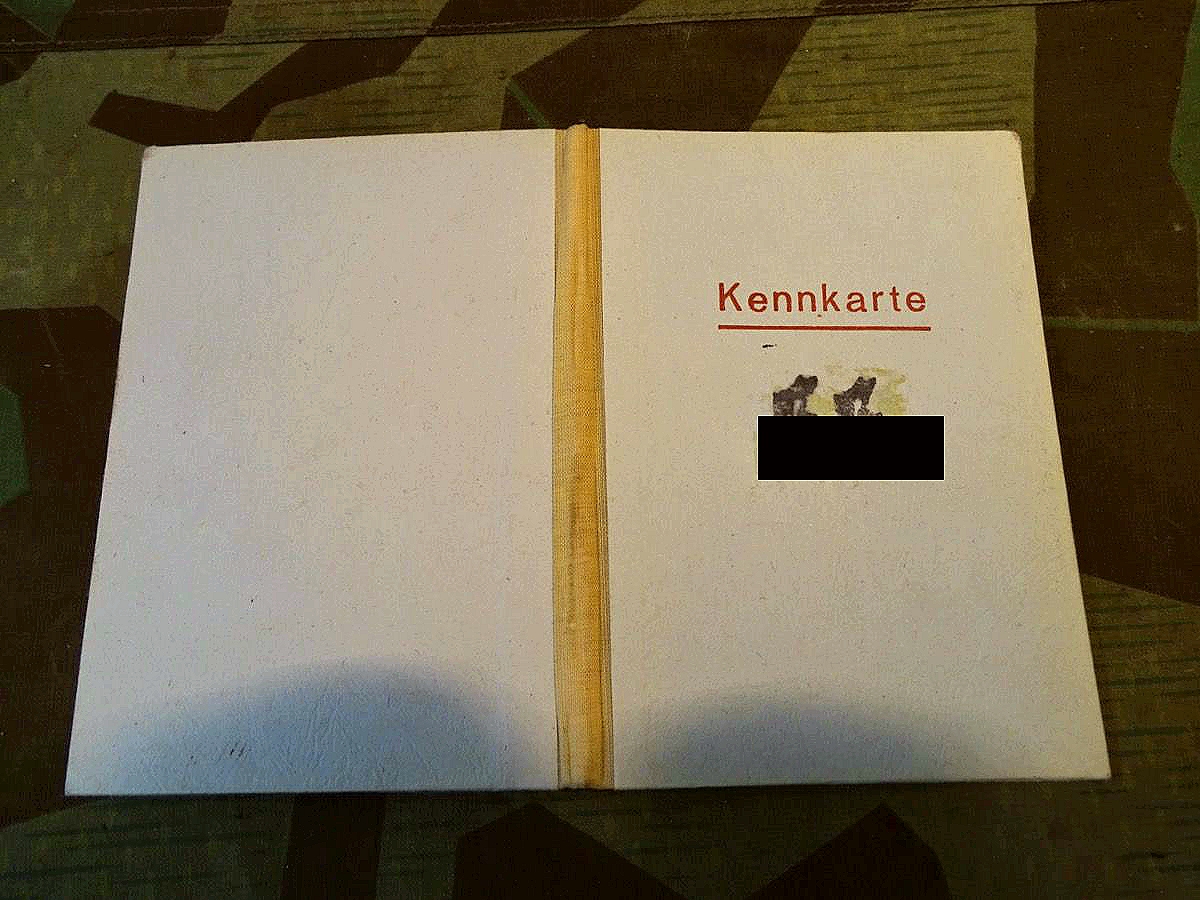 Schutzhülle für Kennkarte eines ehem. SS Mitglieds