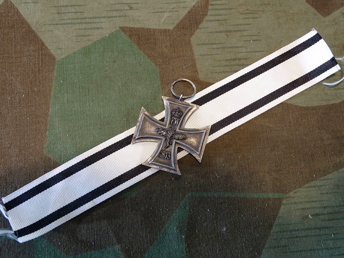 Eisernes Kreuz 2. Klasse 1914, Hst.:  R - Fa. Rosenthal mit Nichtkämpfer Band 