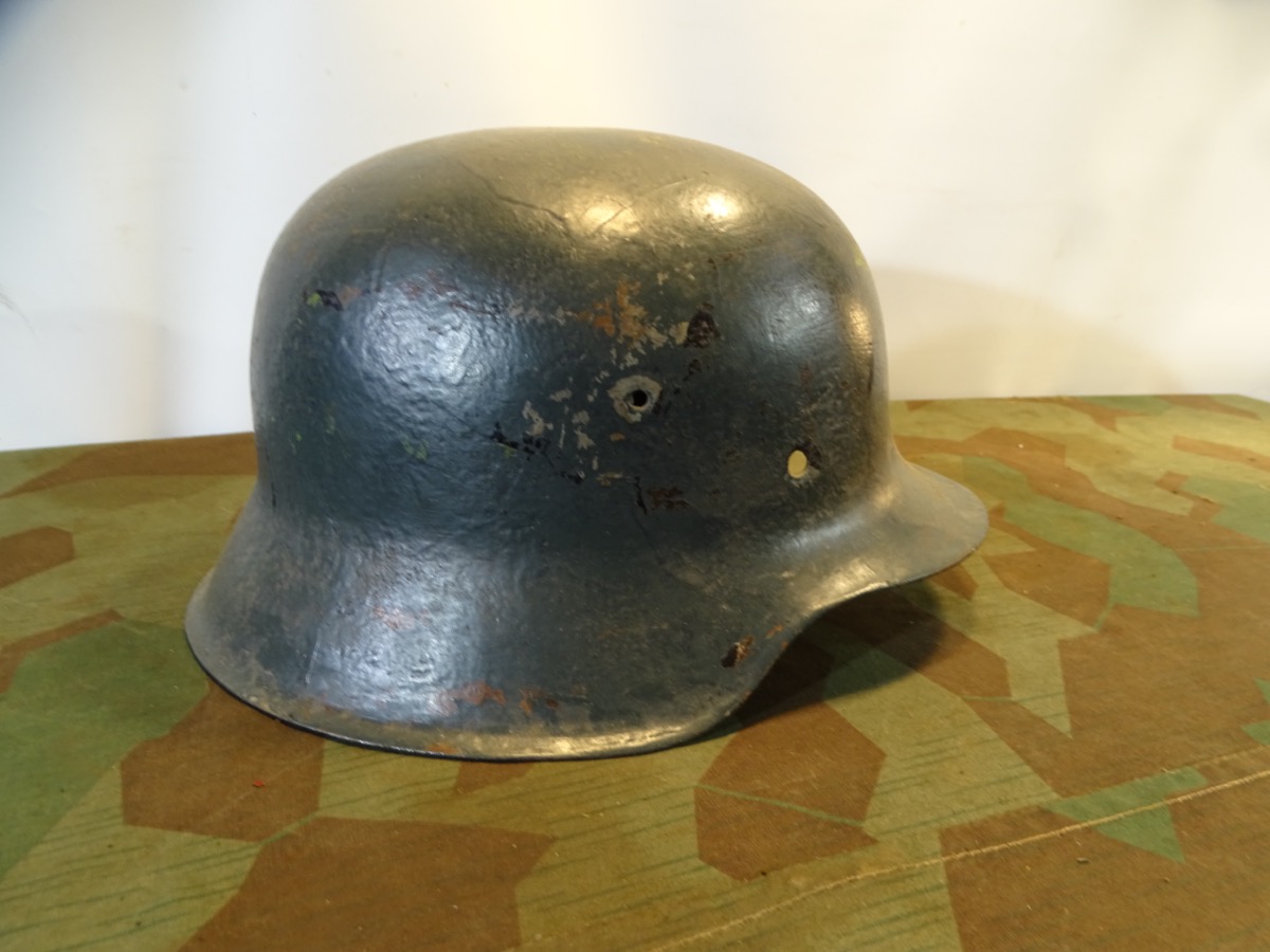 Wehrmachts Stahlhelm Glocke M 42,  überstrichen, Größenmarke 64