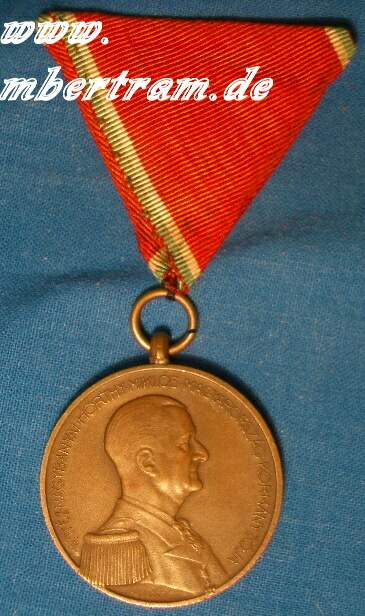Ungarn Kriegserinnerungsmedaille 1914-18 an Dreiecksband