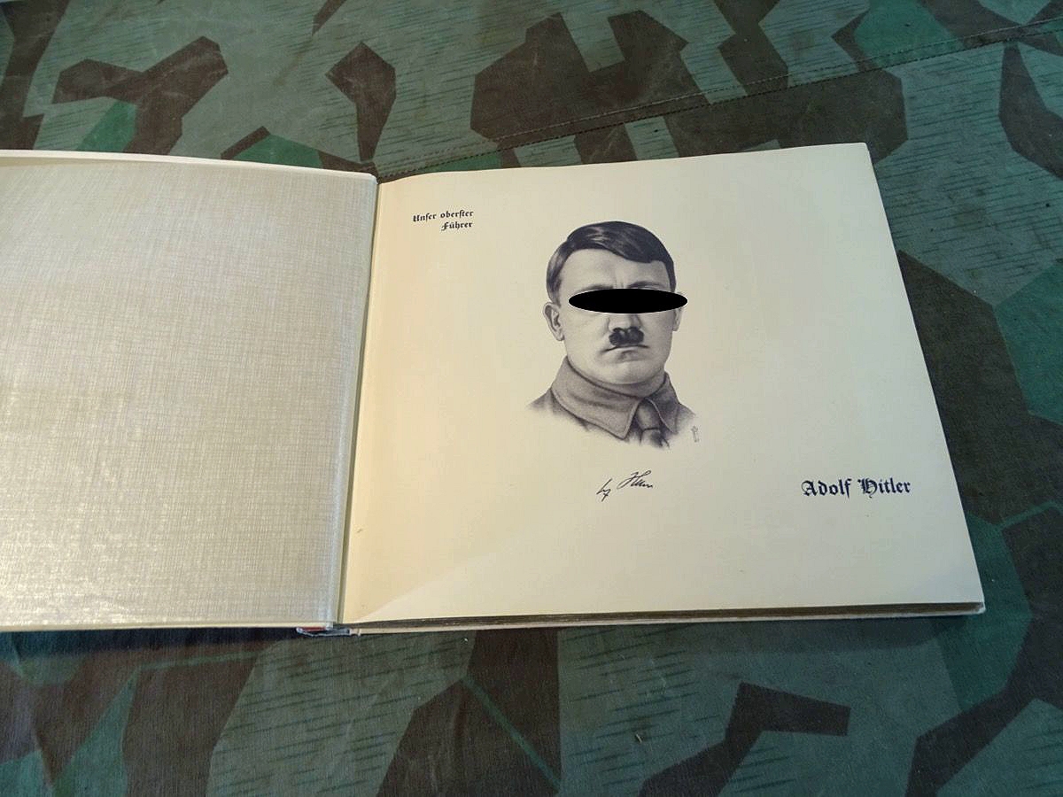 Seltenes Sammelbilderalbum: Deutsche Uniformen Album SA, SS, HJ, Sturm Zigaretten Fabrik Dresden Seltenes Sammelbilderalbum: Deutsche Uniformen Album SA, SS, HJ, Sturm Zigaretten Fabrik Dresden