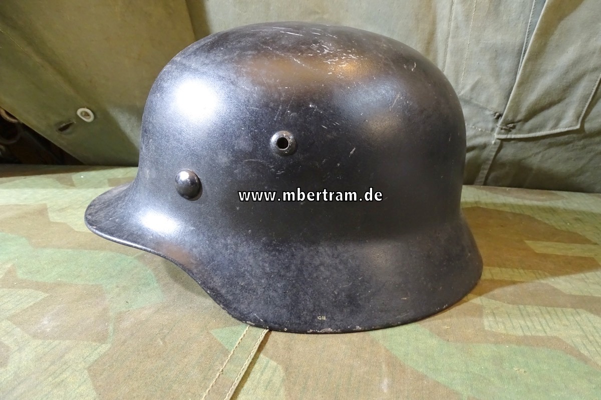 Wehrmachts Stahlhelm  M 35 weiterbenutzt bei Feuerwehr. Gr. 57