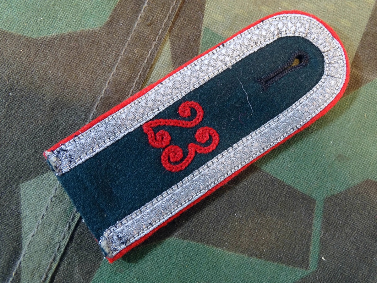 Einzel Schulterklappe, Wehrmacht, Unteroffizier Artillerie Regiment 23, zum einnähen